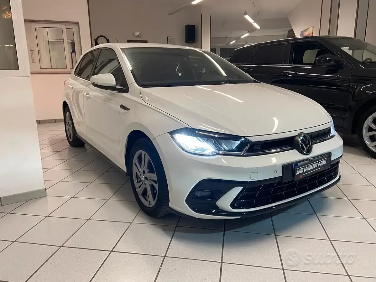 Usata VW Polo R-line 95 CV (69 kW) 2023 Bianco Utilitaria
