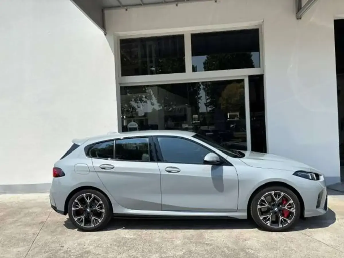 Usata BMW 118 M Sport 150 CV (110 kW) 2025 Grigio Utilitaria