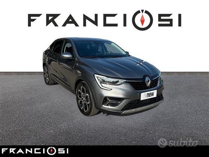 Usata Renault Arkana Intens 145 CV (106 kW) 2022 Grigio scuro SUV