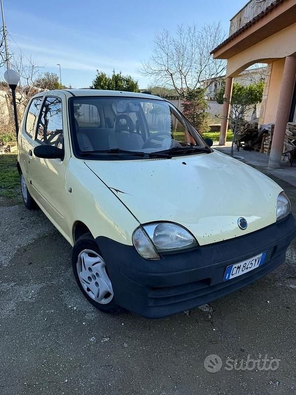 Usata Fiat Seicento 54 CV (39 kW) 2004 Giallo