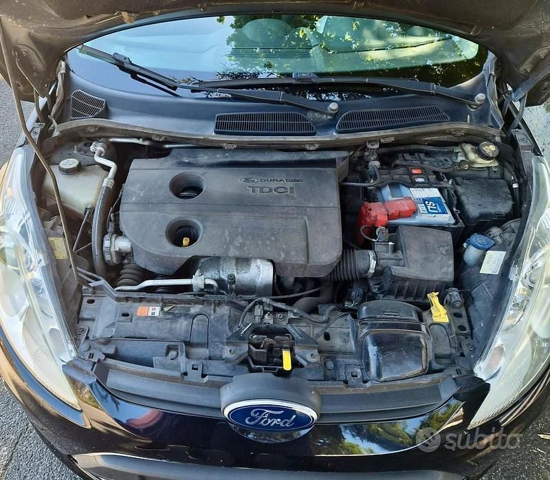 Usata Ford Fiesta Titanium 95 CV (69 kW) 2011 Nero Berlina