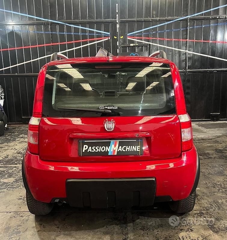 Usata Fiat Panda Active 60 CV (44 kW) 2010 Rosso Utilitaria