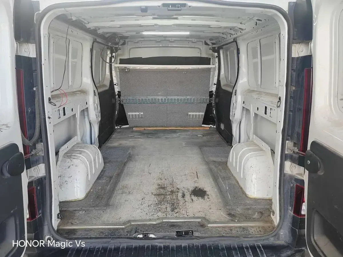Usata Renault Trafic 120 CV (88 kW) 2017 Nero Monovolume