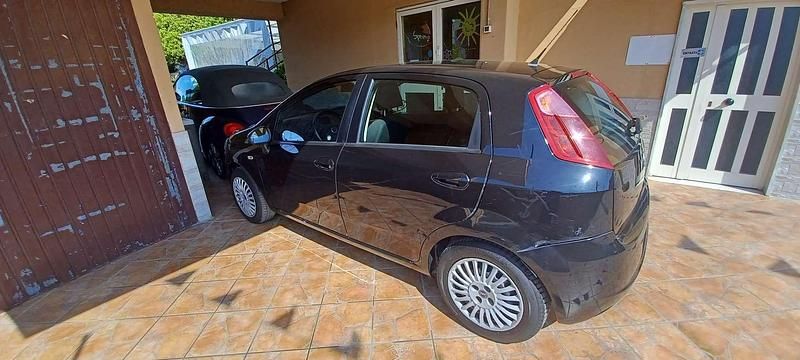 Usata Fiat Grande Punto 90 CV (66 kW) 2007 Nero Utilitaria