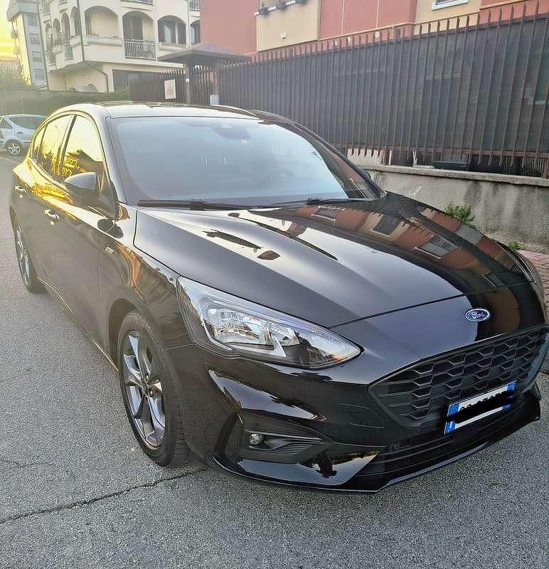 Usata Ford Focus ST-Line 125 CV (91 kW) 2021 Nero Berlina