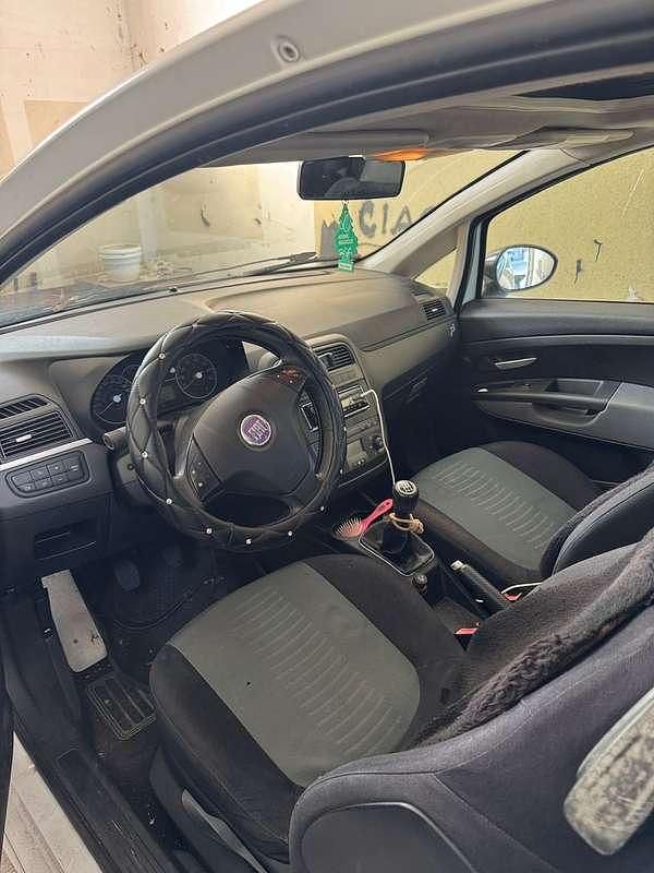 Usata Fiat Grande Punto Sport 90 CV (66 kW) 2009 Utilitaria