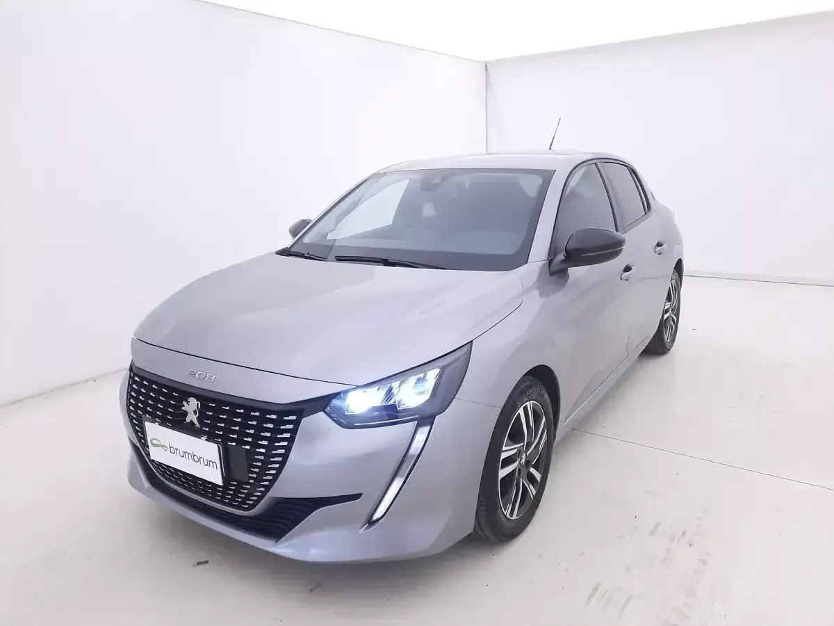 Usata Peugeot 208 Allure 101 CV (74 kW) 2022 Argentoargento Utilitaria