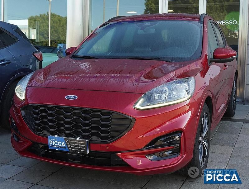 Usata Ford Kuga ST-Line X 120 CV (88 kW) 2022 Rosso SUV