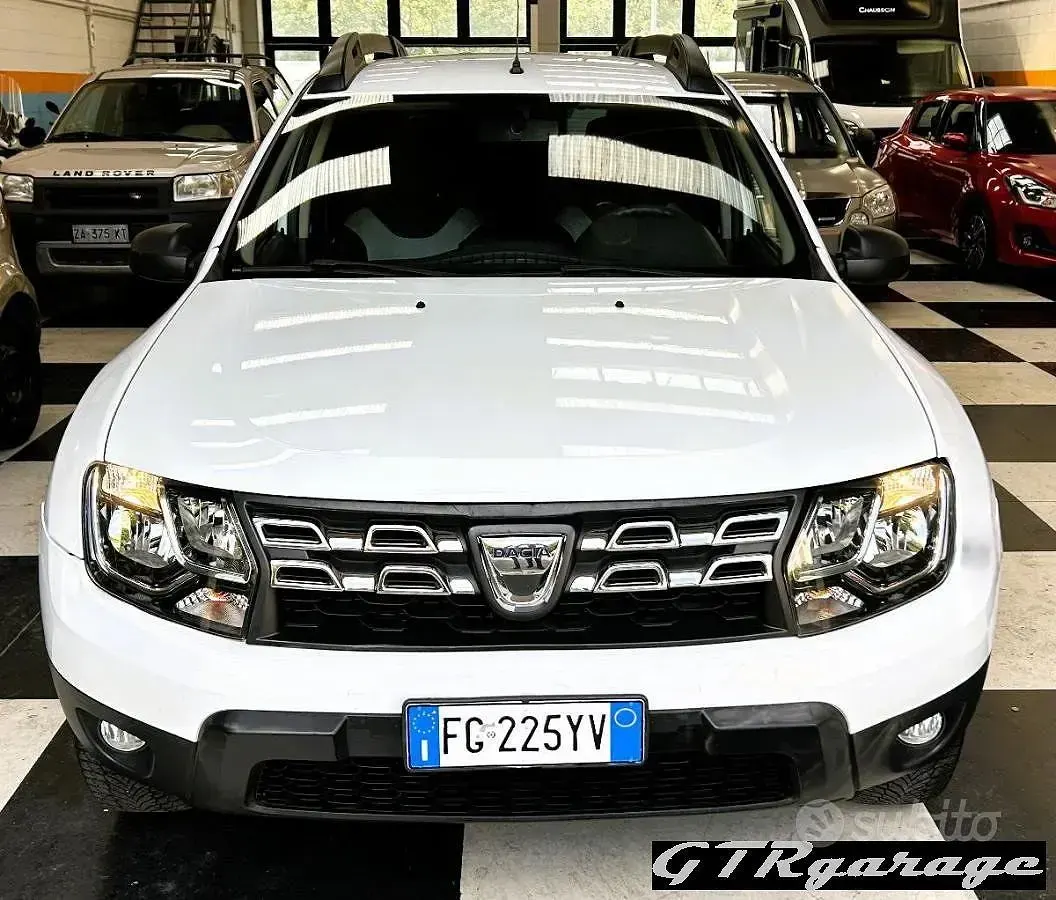 Usata Dacia Duster Lauréate 114 CV (83 kW) 2017 Bianco SUV