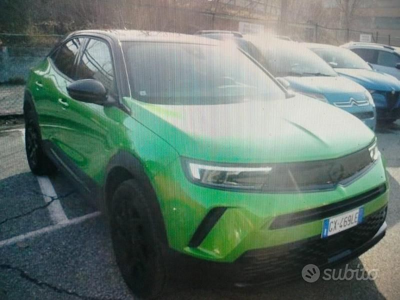 Usata Opel Mokka 130 CV (95 kW) 2024 Verde SUV