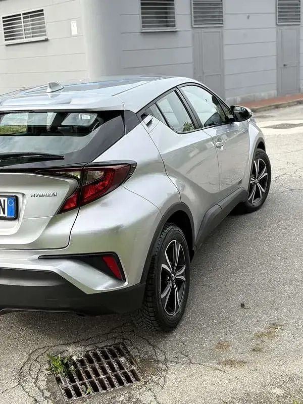 Usata Toyota C-HR Business Edition 98 CV (72 kW) 2022 SUV