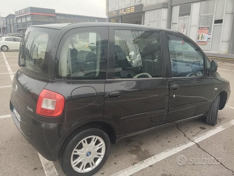 Usata Fiat Multipla 103 CV (75 kW) 2004 Nero Monovolume
