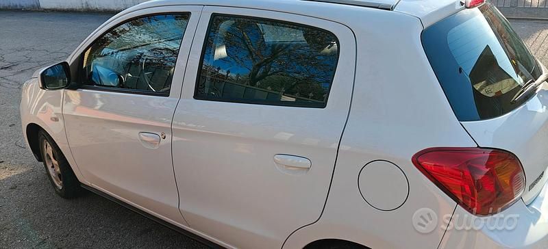 Usata Mitsubishi Space Star Intense 71 CV (52 kW) 2020 Bianco Utilitaria