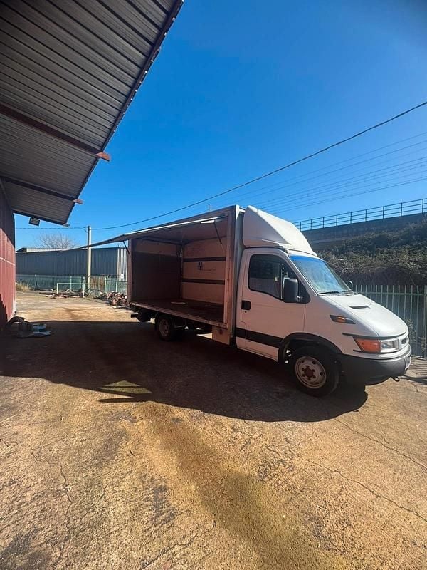Usata Iveco Daily 125 CV (91 kW) 2000 Bianco