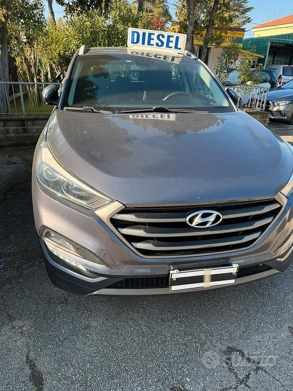 Usata Hyundai Tucson 185 CV (136 kW) 2015 Grigio SUV