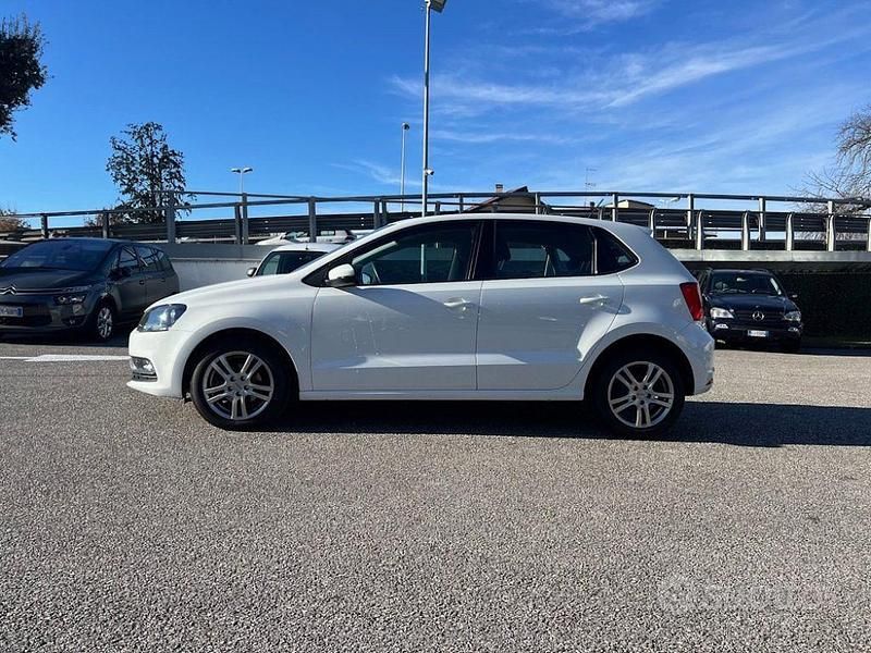 Usata VW Polo Comfortline 75 CV (55 kW) 2015 Bianco Berlina