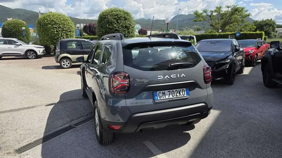 Usata Dacia Duster Expression 116 CV (85 kW) 2023 Gray SUV