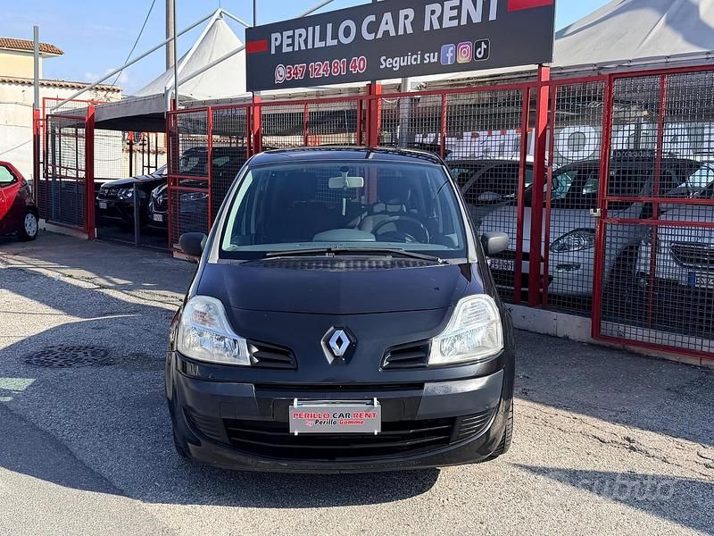 Usata Renault Modus Dynamique 74 CV (54 kW) 2009 Nero Monovolume