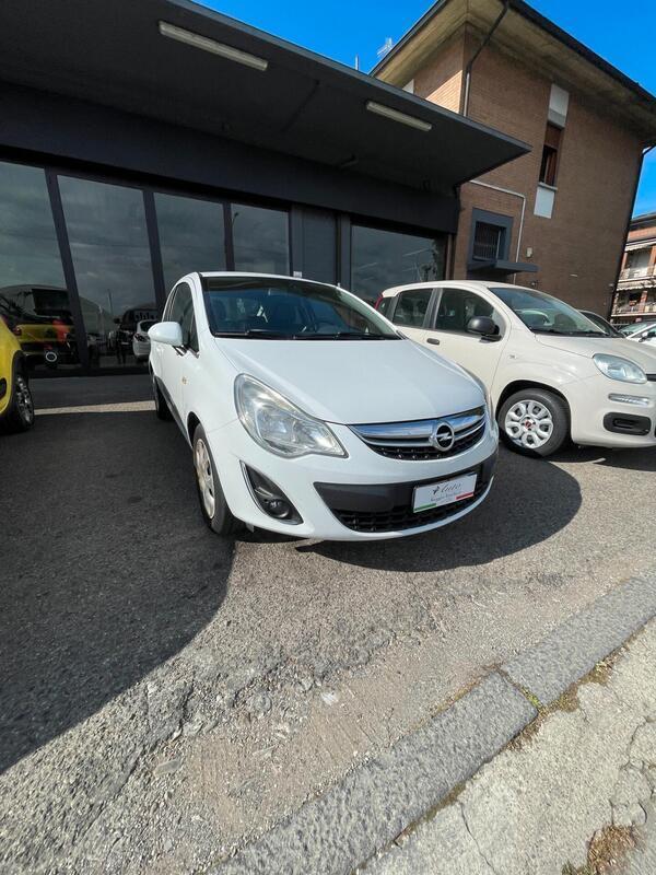 Usato 2013 Opel Corsa 1.2 Diesel 75 CV (3.900 €)