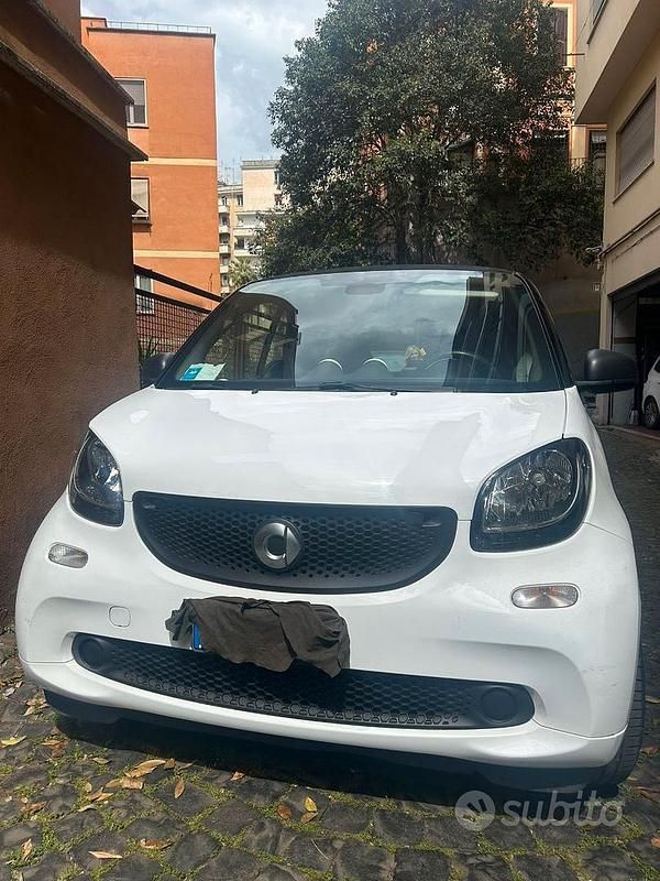 Usata Smart ForTwo Coupé 71 CV (52 kW) 2017 Bianco Coupé