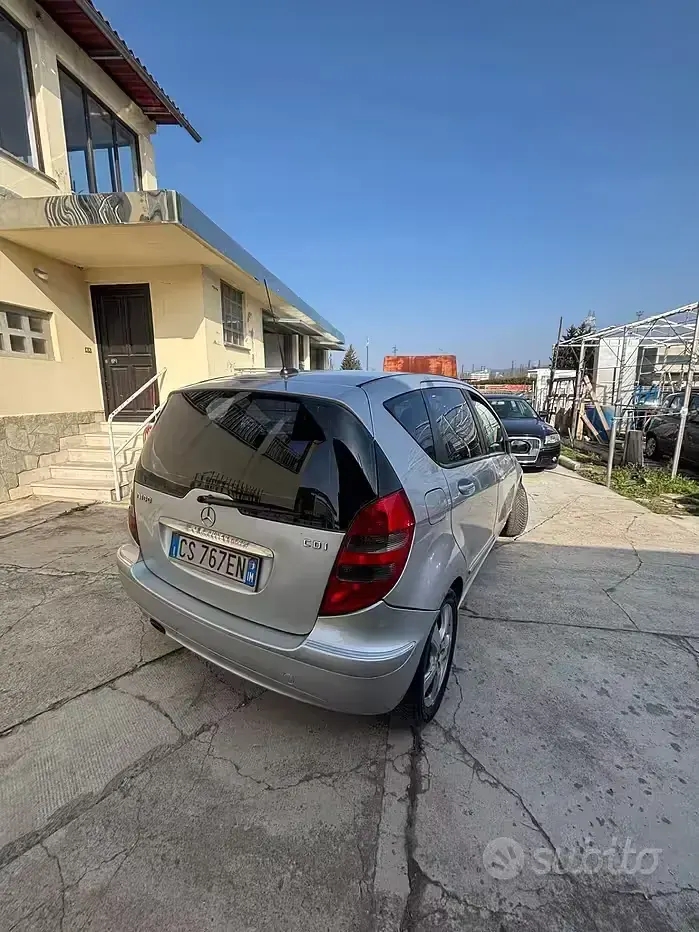 Usata Mercedes A180 Elegance 109 CV (80 kW) 2006 Grigio Berlina