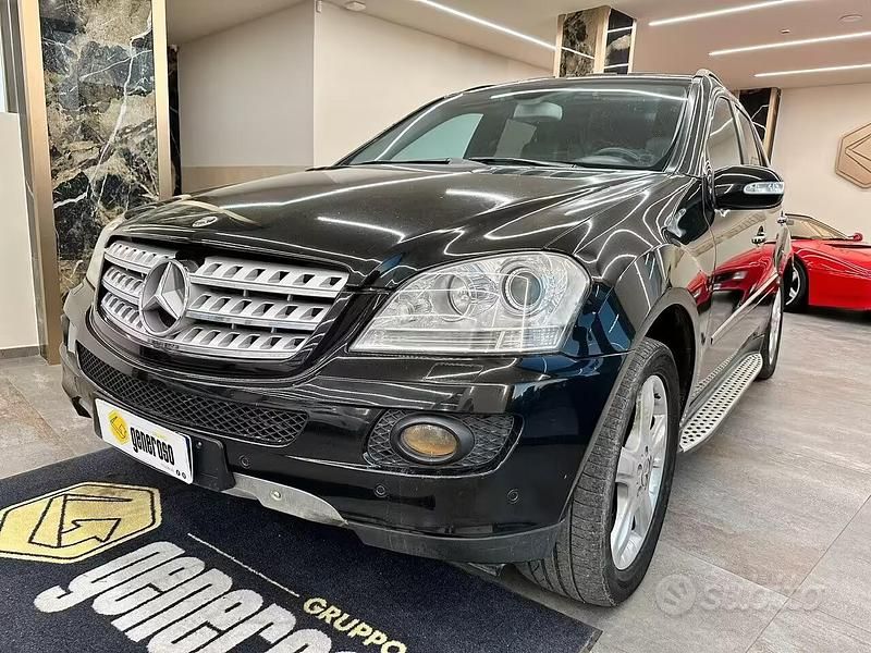 Usata Mercedes ML320 224 CV (164 kW) 2007 Nero SUV