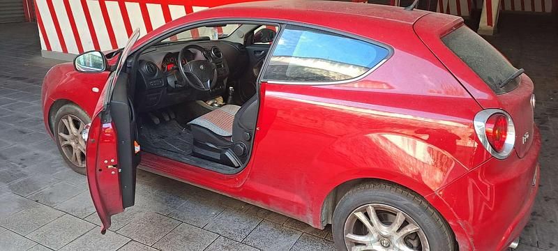 Occasion Alfa Romeo MiTo Distinctive 90 ch (66 kW) 2009 Rouge Citadine