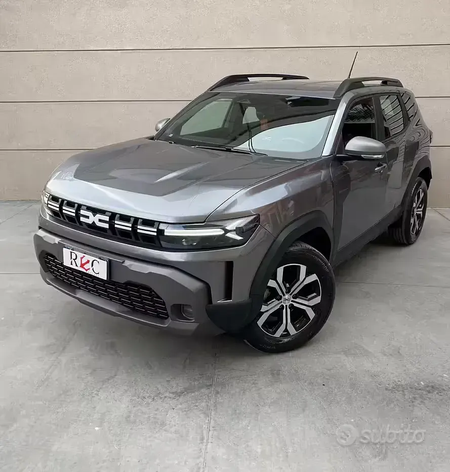 Usata Dacia Duster 101 CV (74 kW) 2025 Grigio Station wagon