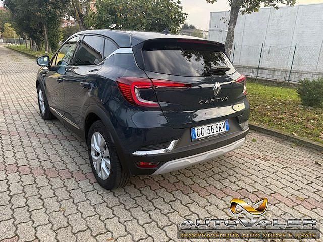 Usata Renault Captur 160 CV (117 kW) 2021 Blu SUV
