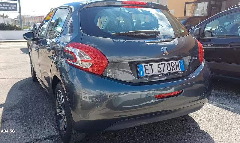 Usata Peugeot 208 Allure 95 CV (69 kW) 2015 Grigio Utilitaria