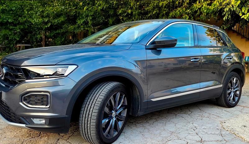 Usata VW T-Roc Advance 150 CV (110 kW) 2018 Grigio SUV