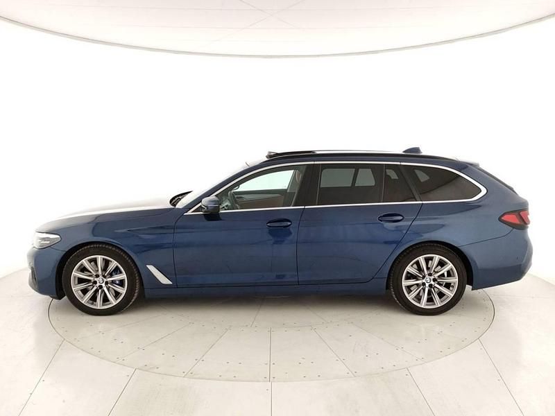 Usata BMW 530 Comfort Edition 249 CV (183 kW) 2022 Blu Station wagon