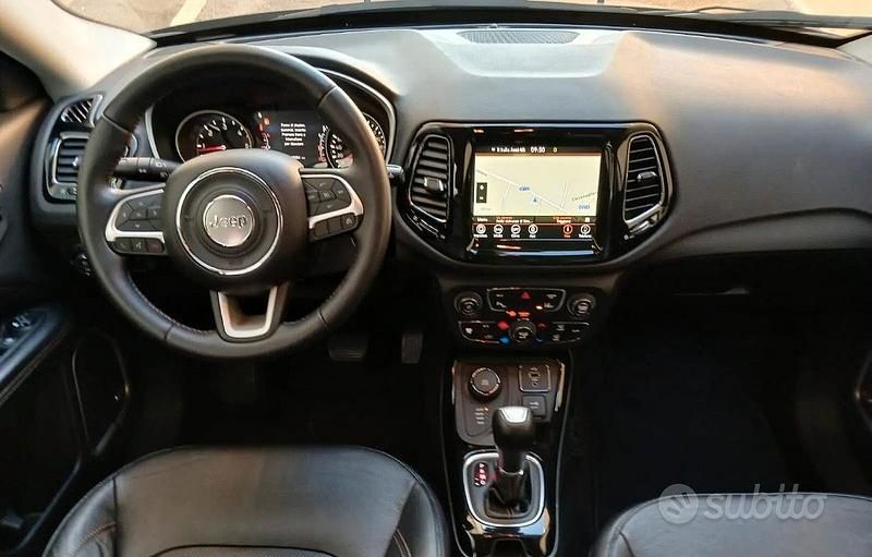 Usata Jeep Compass Limited 140 CV (102 kW) 2017 Grigio SUV