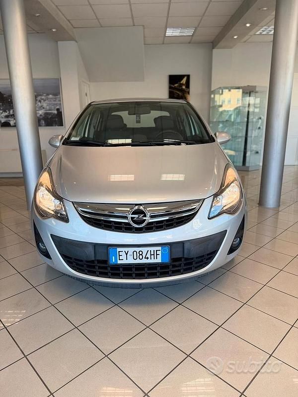 Usata Opel Corsa 86 CV (63 kW) 2015 Grigio Utilitaria
