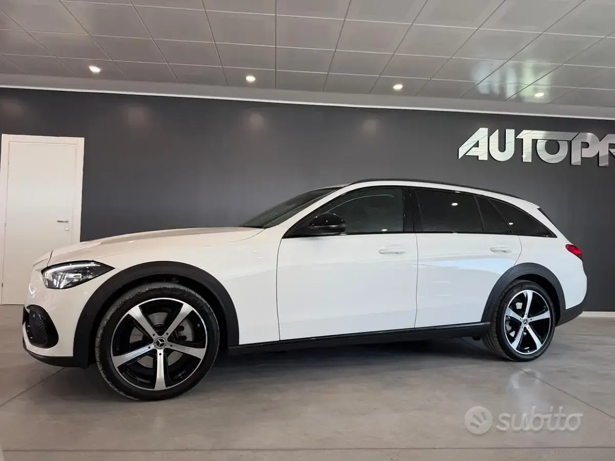 Usata Mercedes C220 200 CV (147 kW) 2023 Bianco Station wagon