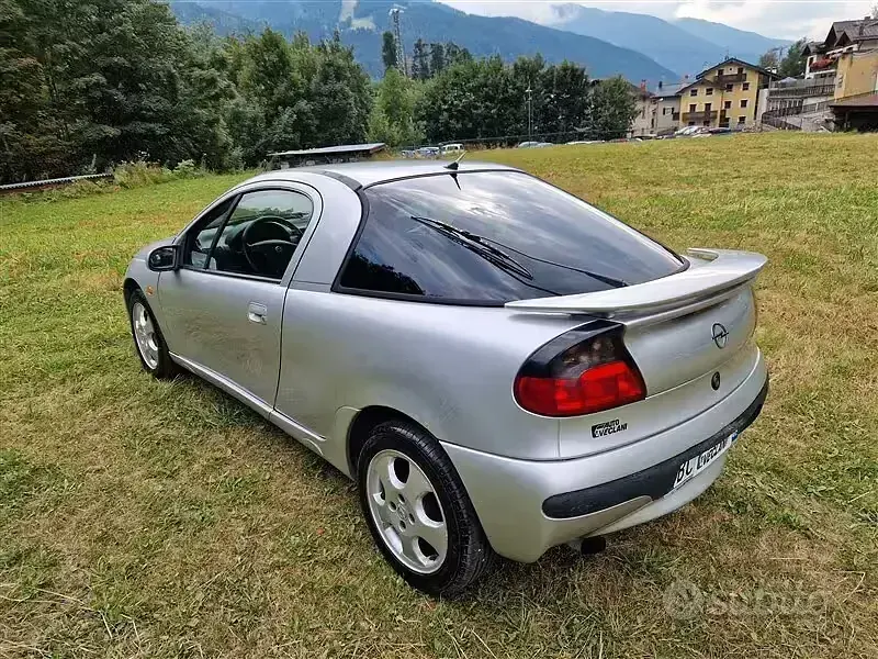 Usata Opel Tigra 90 CV (66 kW) 1999 Grigio Coupé