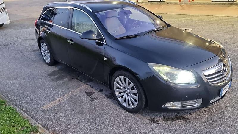 Usata Opel Insignia Cosmo 160 CV (117 kW) 2011 Station wagon