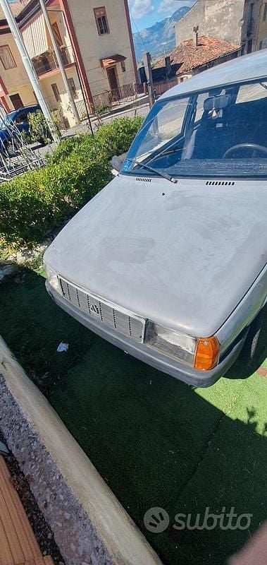 Usata Autobianchi Y10 45 CV (33 kW) 1988 Grigio Utilitaria