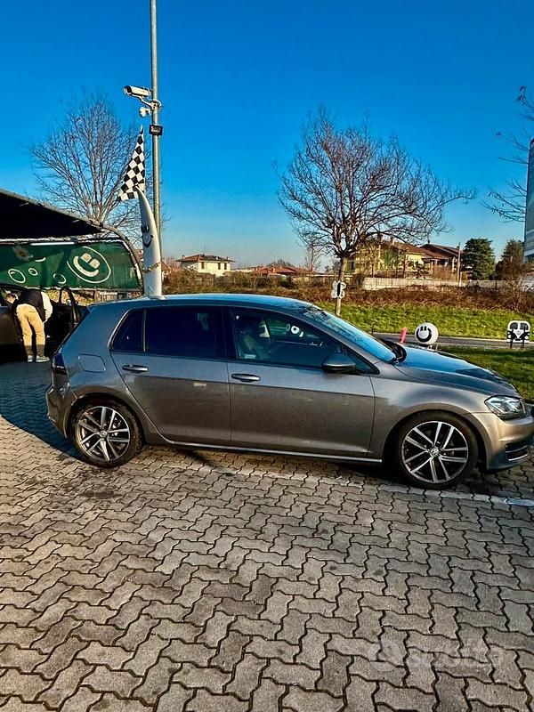 Usata VW Golf VII 110 CV (80 kW) 2014 Grigio Berlina