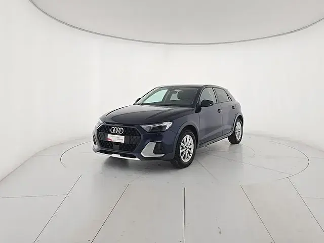 Usado Audi A1 Advanced Plus 116 CV (85 kW) 2025 Azul SUV