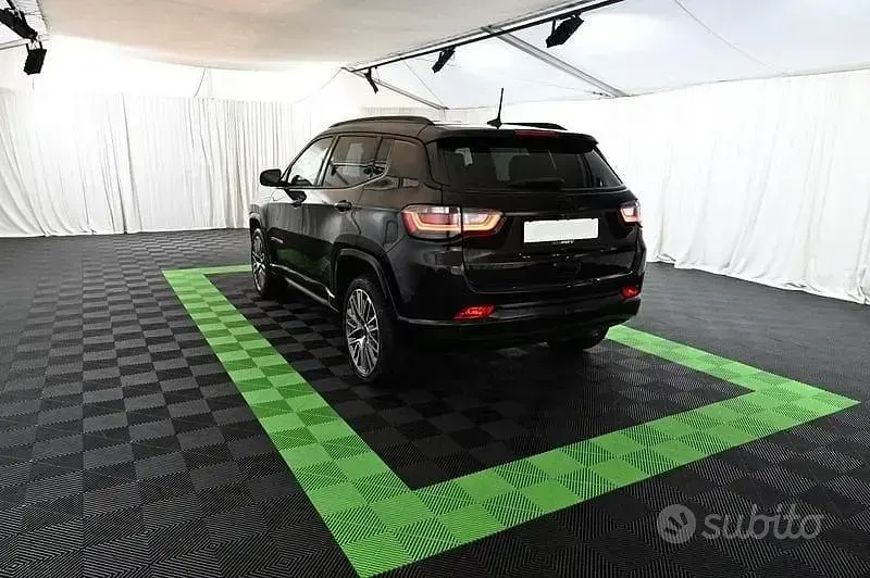 Usata Jeep Compass Summit 131 CV (96 kW) 2025 Nero SUV