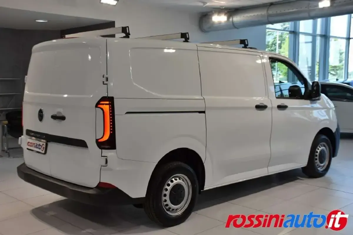Nuova VW T7 150 CV (110 kW) 2025 Pure white Furgone