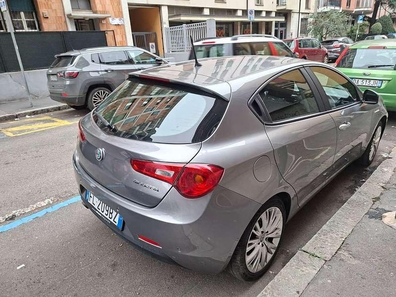 Usata Alfa Romeo Giulietta Super 120 CV (88 kW) 2017 Utilitaria