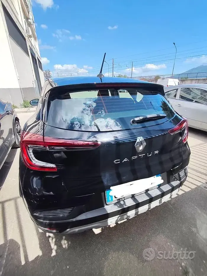 Usata Renault Captur 101 CV (74 kW) 2020 Nero SUV