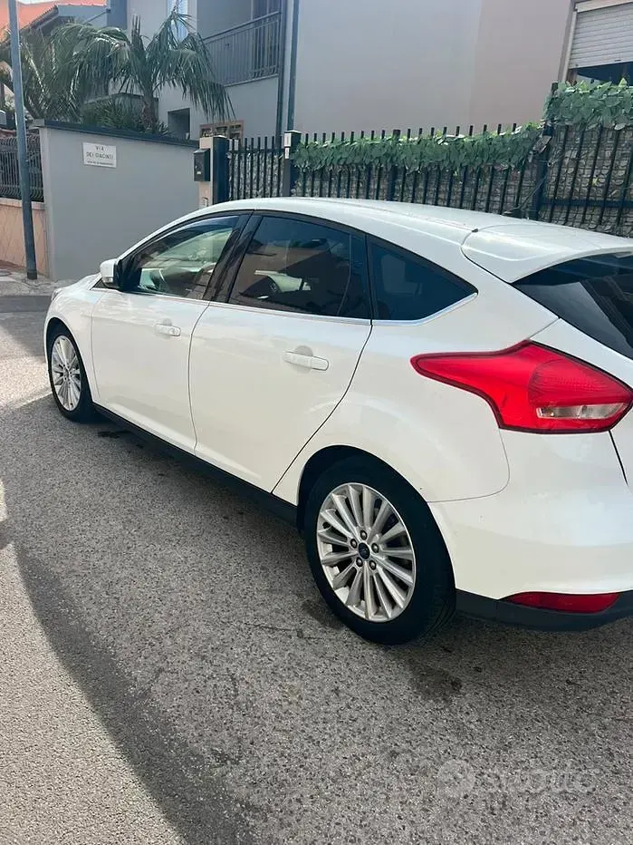 Usata Ford Focus 120 CV (88 kW) 2016 Berlina