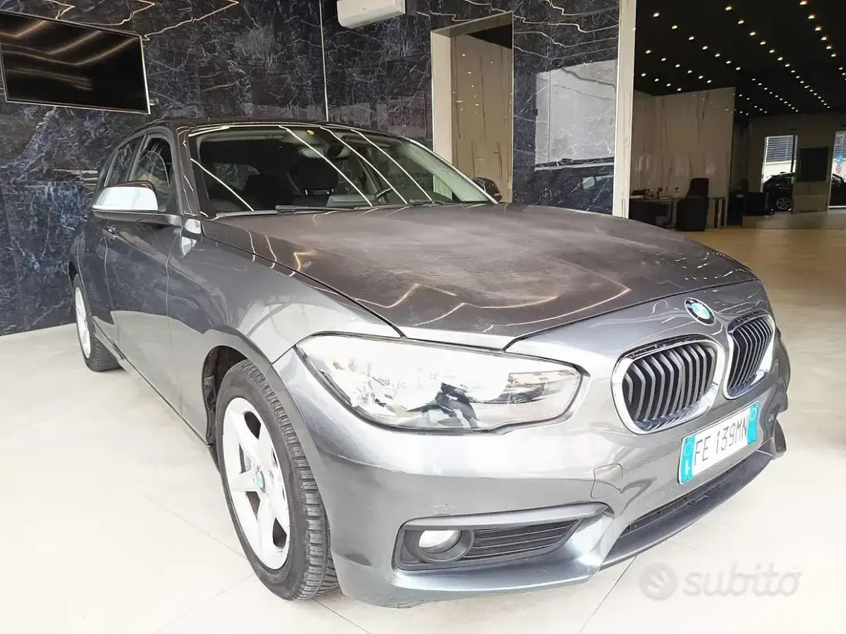 Usata BMW 116 Sport Line 116 CV (85 kW) 2016 Grigio Utilitaria
