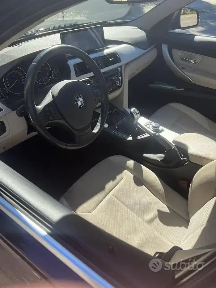 Usata BMW 318 Efficient Dynamics 150 CV (110 kW) 2017 Bluazzurro Berlina