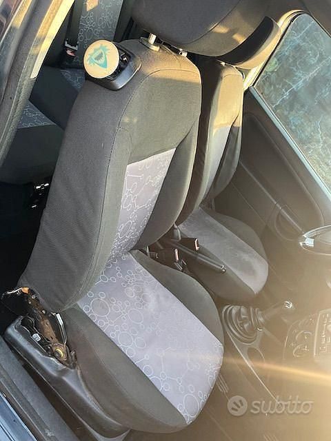 Usata Ford Fiesta 2007 Blu Utilitaria