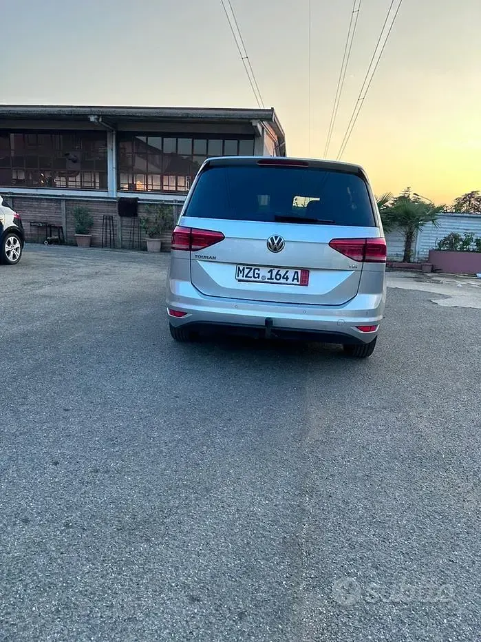 Usata VW Touran 110 CV (80 kW) 2017 Grigio Monovolume