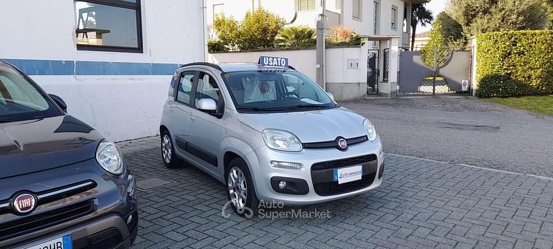 Usata Fiat Panda Lounge 69 CV (50 kW) 2012 Argento Utilitaria
